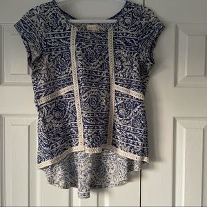 Anthropologie blouse. Size small. Knitted.
